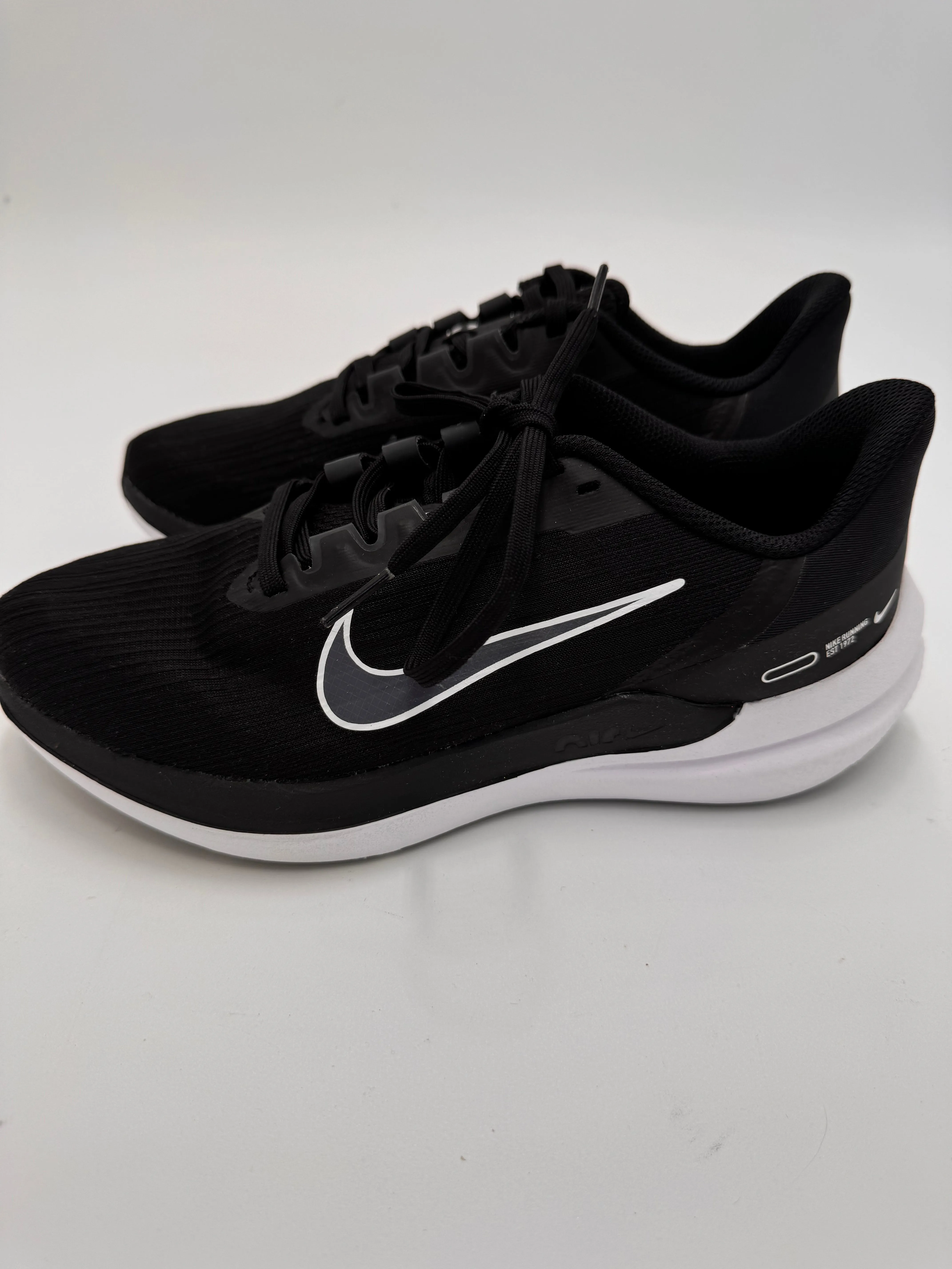 NIKE AIR WINFLO sneakers size 6.5