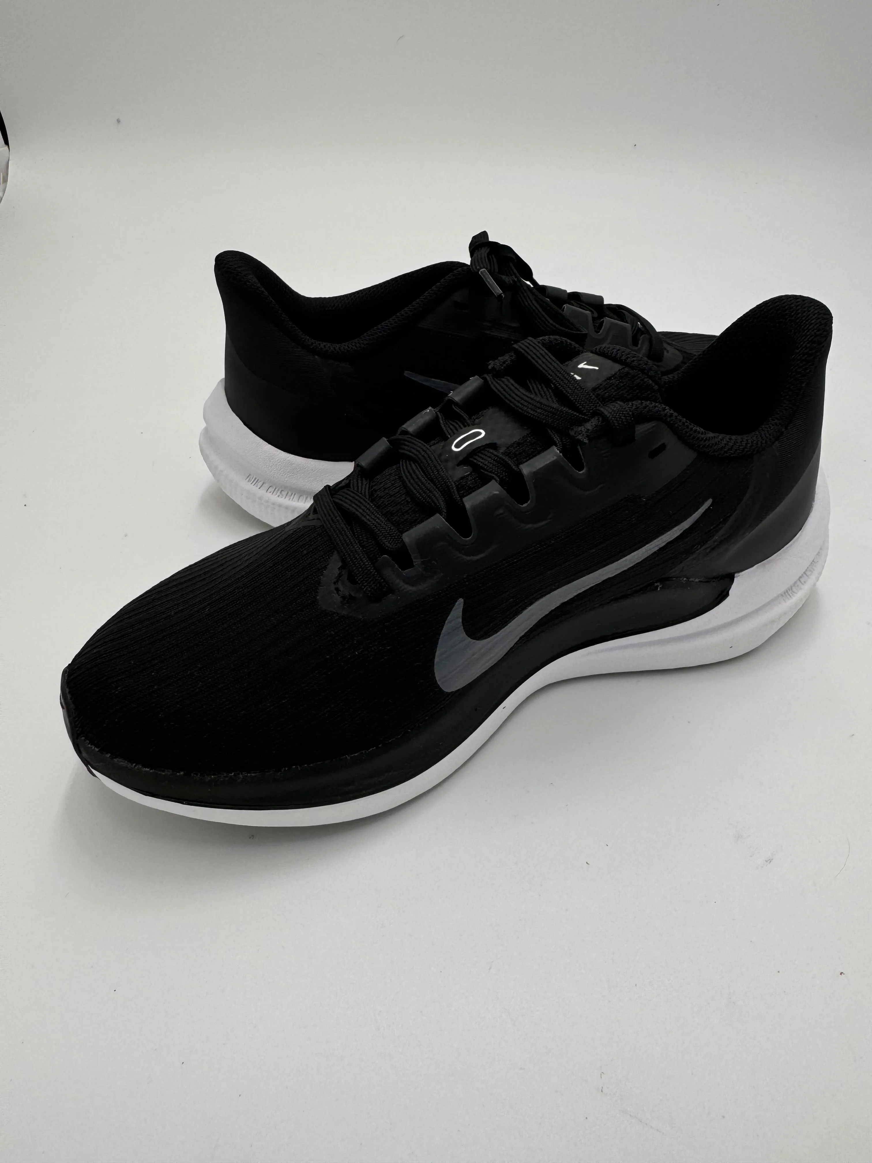 NIKE AIR WINFLO sneakers size 6.5